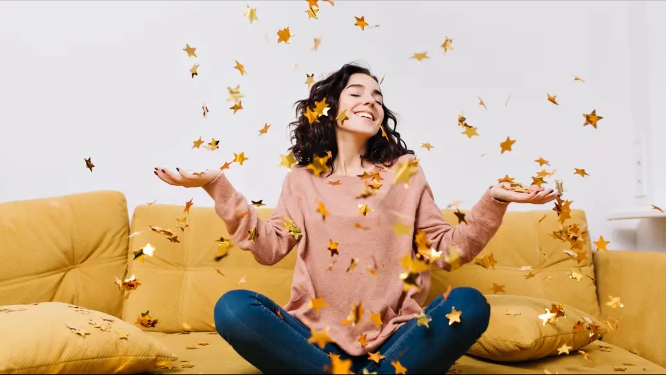 هورمون شادی چیست؟ تاثیرات و روش‌های افزایش هورمون‌های شادی