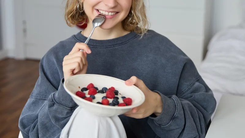 برای تنبلی تخمدان چه بخوریم؟ میوههای مفید برای تنبلی تخمدان