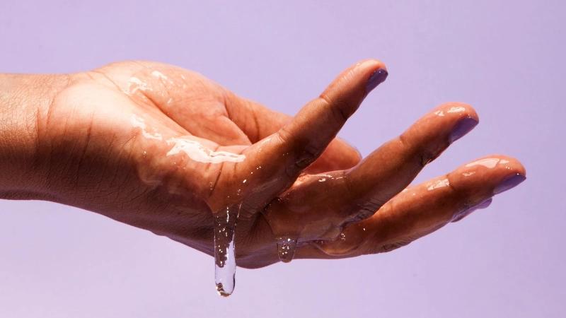 علت ریزش ناگهانی آب از واژن